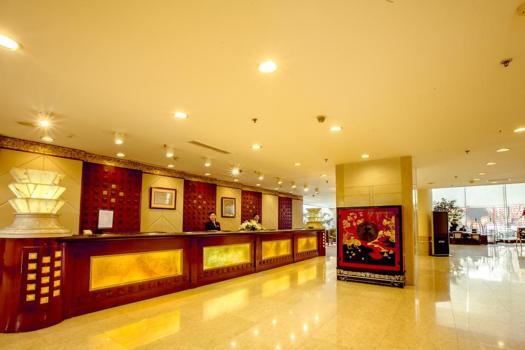 Central Plaza Hotel Dalian Exterior photo